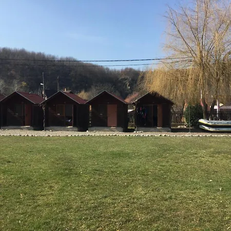 캠프장 Rafting & Via Ferrata Base Camp 바두 크리슐루이